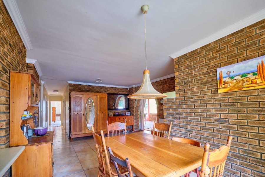 5 Bedroom Property for Sale in Flamingo Vlei Western Cape
